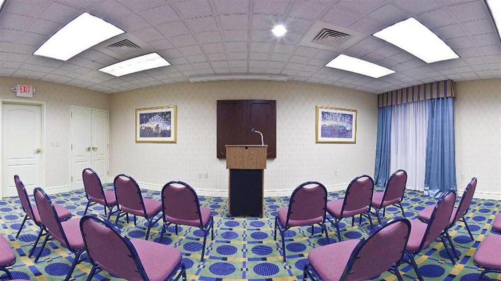 Holiday Inn Express Hotel & Suites Reading By Ihg Екстериор снимка