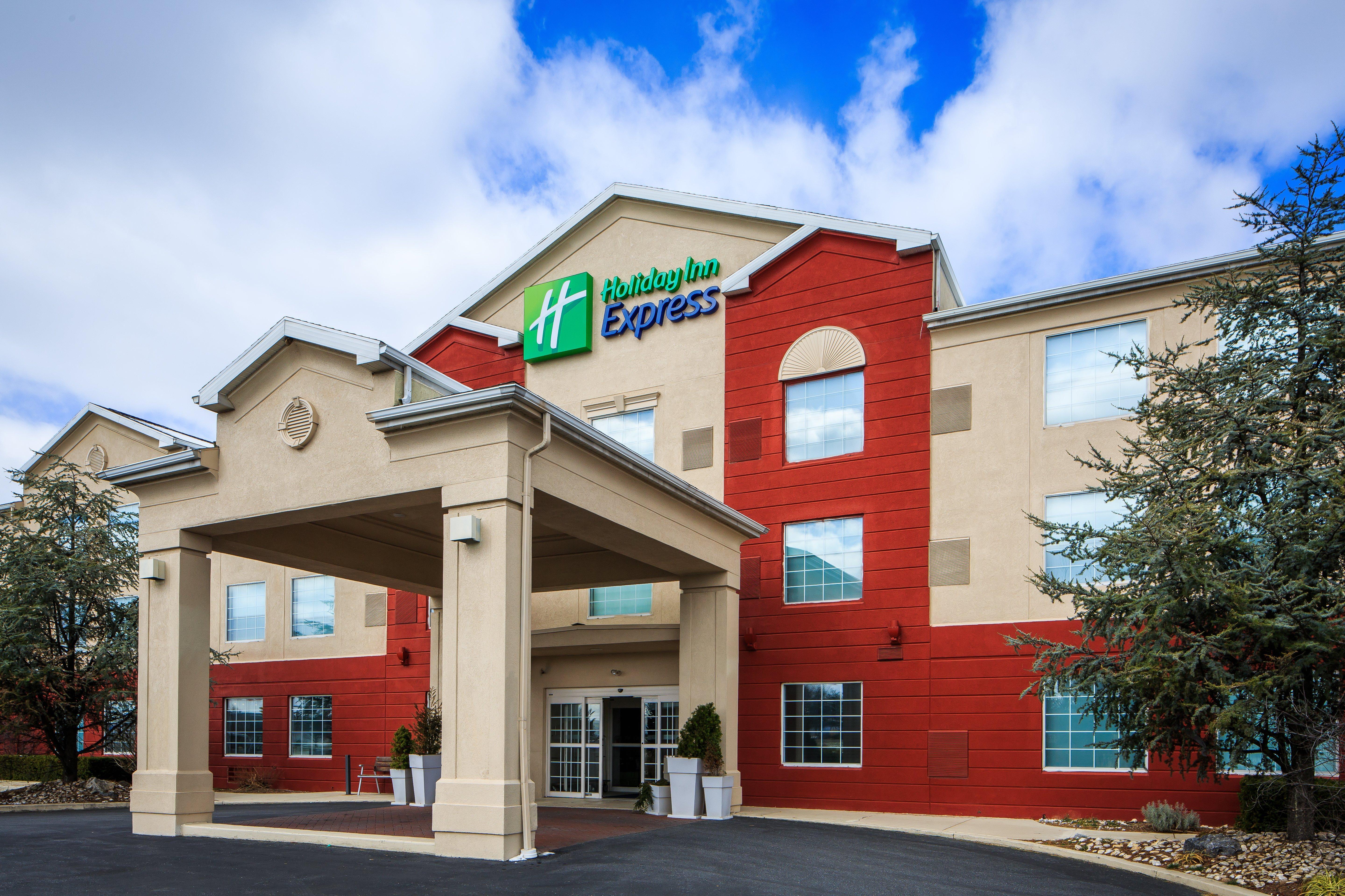 Holiday Inn Express Hotel & Suites Reading By Ihg Екстериор снимка
