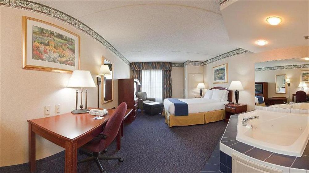 Holiday Inn Express Hotel & Suites Reading By Ihg Екстериор снимка