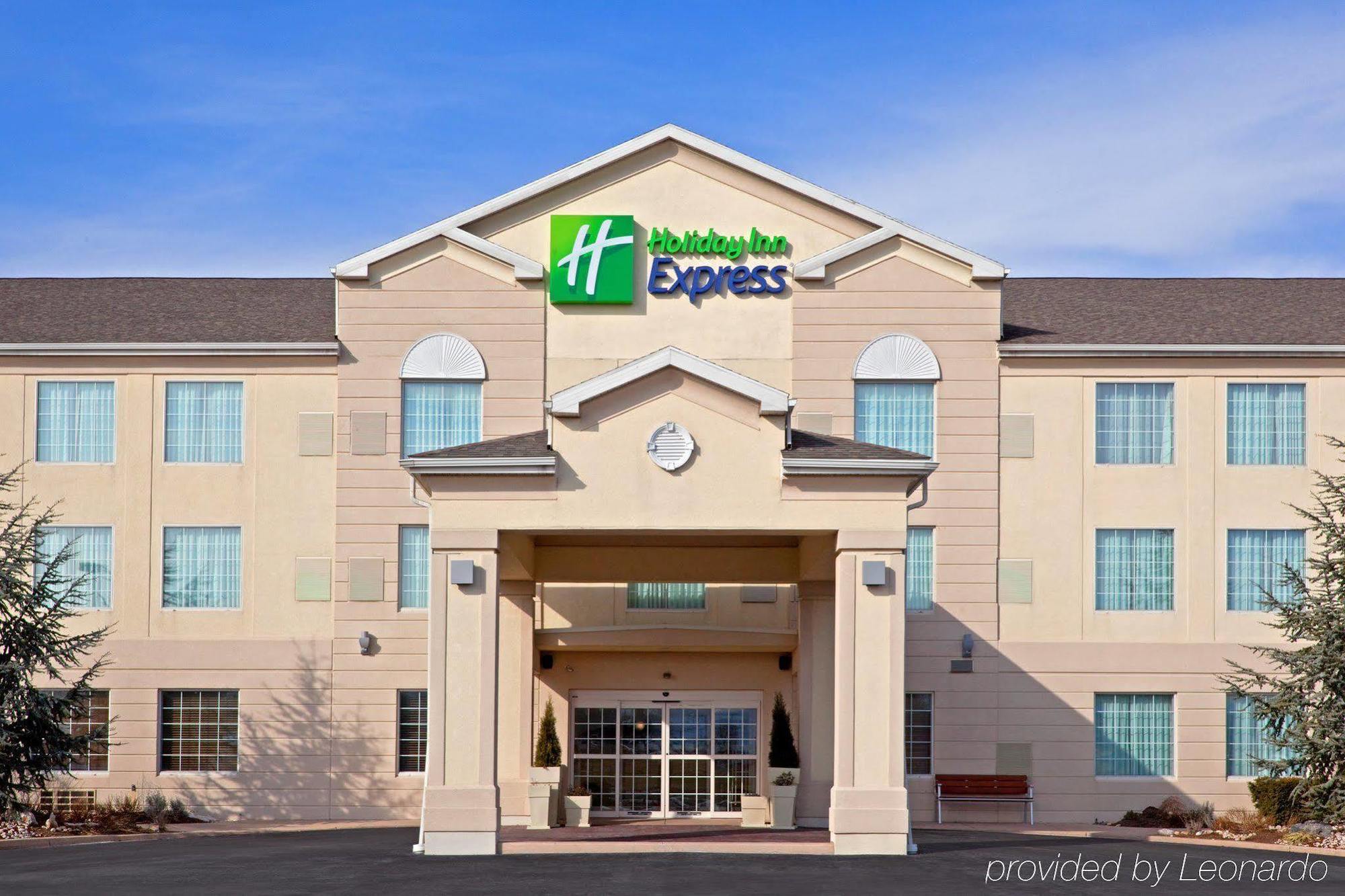 Holiday Inn Express Hotel & Suites Reading By Ihg Екстериор снимка