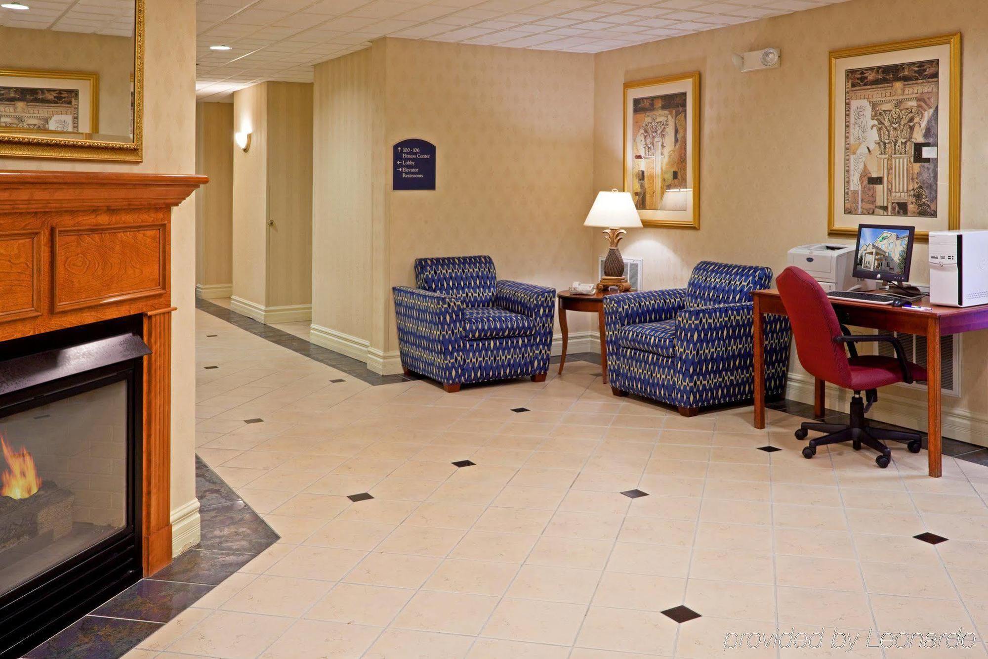 Holiday Inn Express Hotel & Suites Reading By Ihg Екстериор снимка
