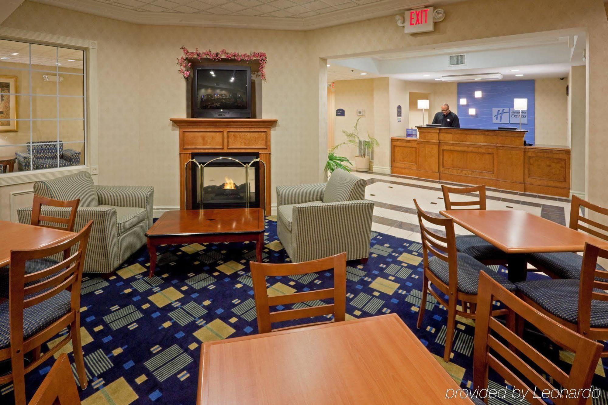 Holiday Inn Express Hotel & Suites Reading By Ihg Екстериор снимка