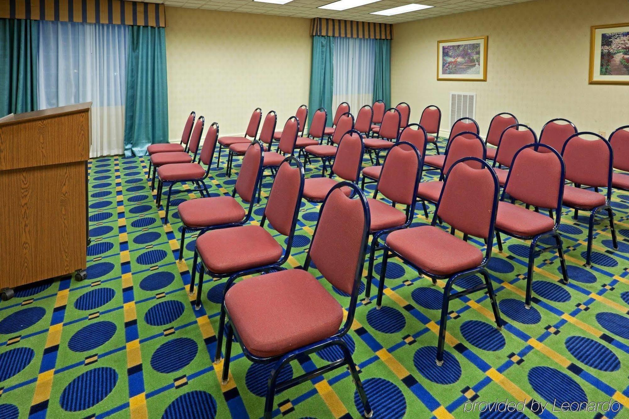 Holiday Inn Express Hotel & Suites Reading By Ihg Екстериор снимка