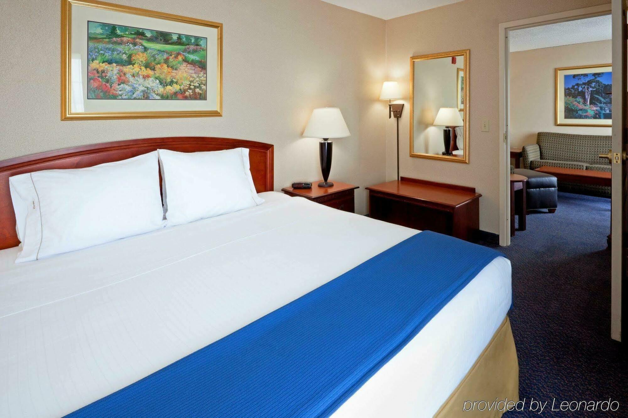 Holiday Inn Express Hotel & Suites Reading By Ihg Екстериор снимка
