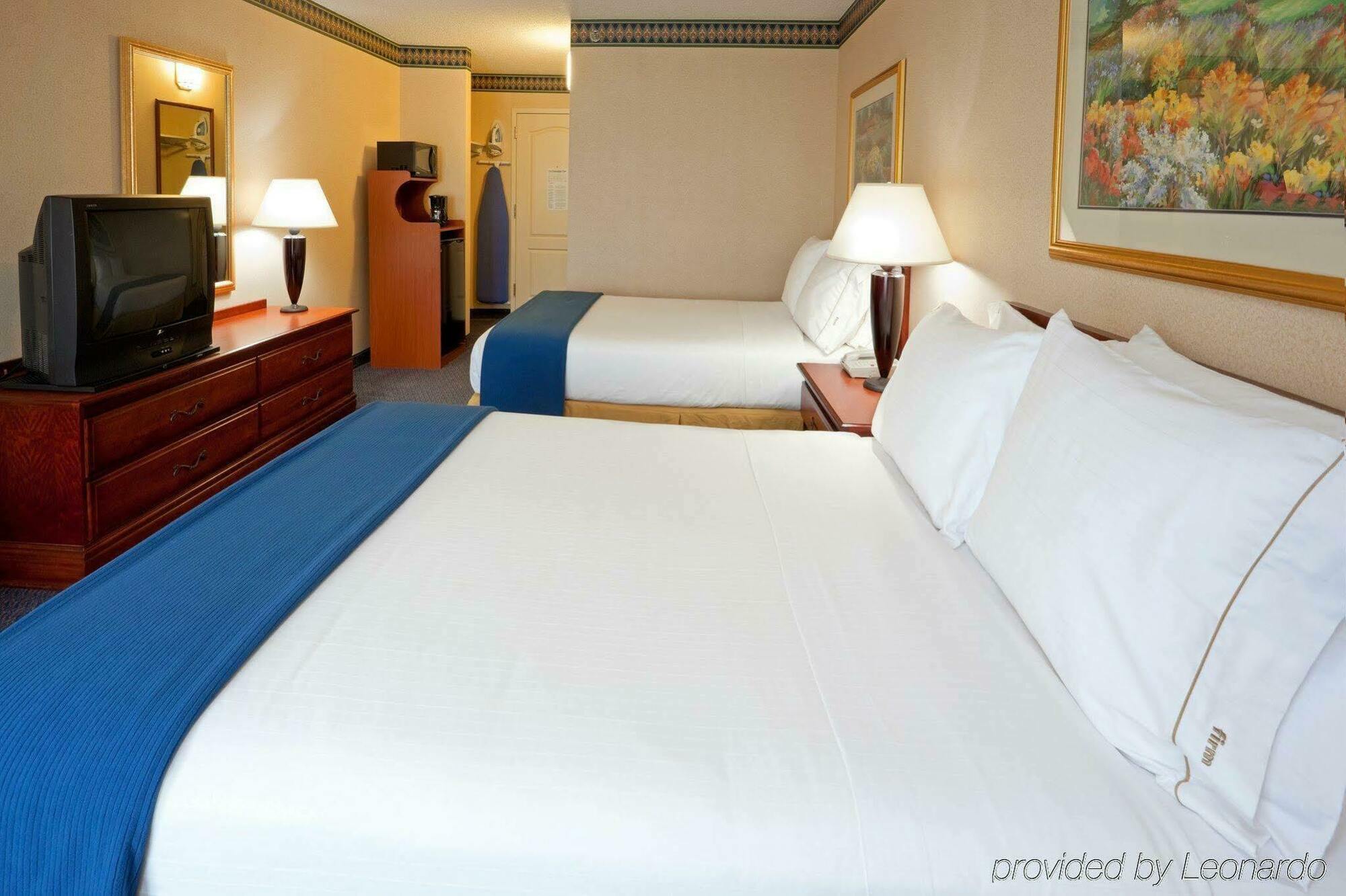 Holiday Inn Express Hotel & Suites Reading By Ihg Екстериор снимка